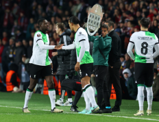 【利物浦专区】利物浦继续迎来不好消息；法国中卫易卜拉希马·科纳特受伤离场
